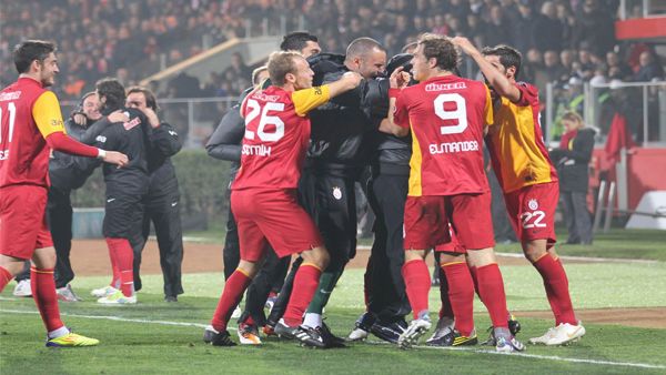 Aslan'dan muhteem kkreme 4-2